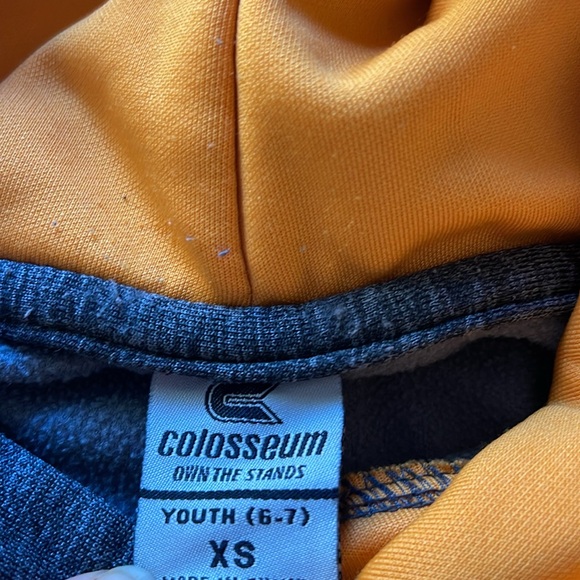 Vols hooded sweatshirt. Excellent condition . No stains or tears - Picture 6 of 8